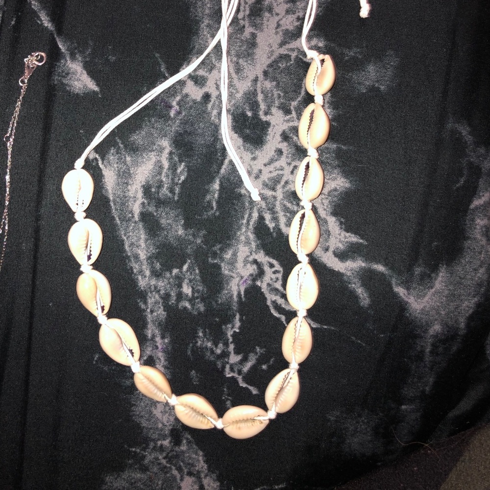 She’ll necklace